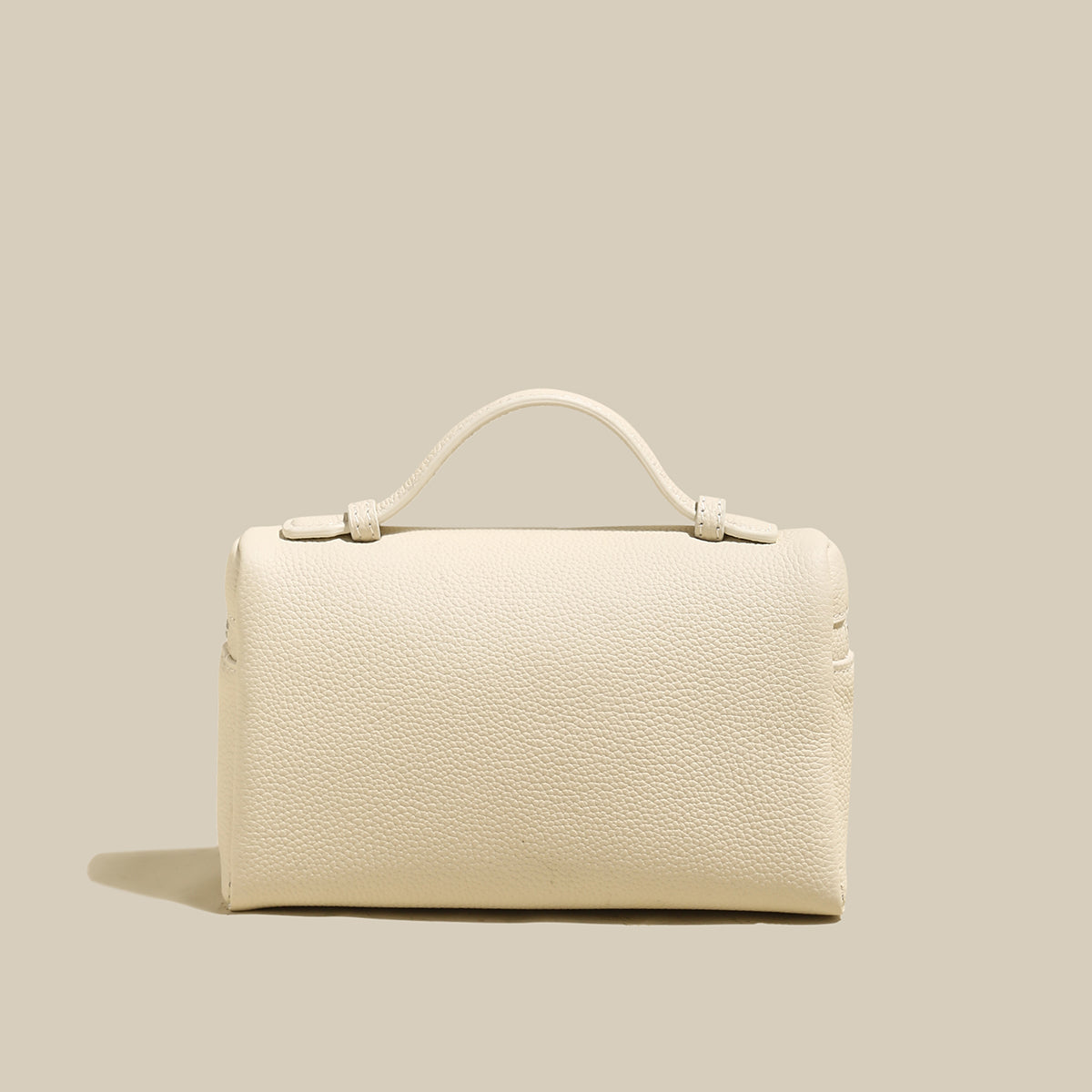 Traveler�s Pebbled Leather Box Vanity Bag - Ivory