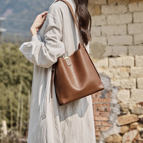 Nalandu Minimalist Genuine Leather Bucket Shoulder Bag - Coffee