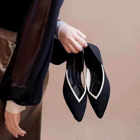Minimalist Heart Heel Pointed Toe Knit Flats - Black