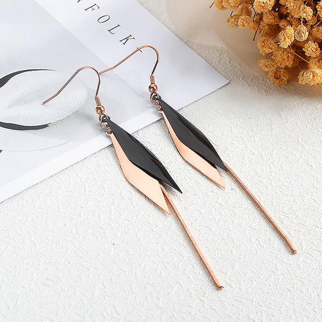 Bullion Gold Meeka Hook Earrings