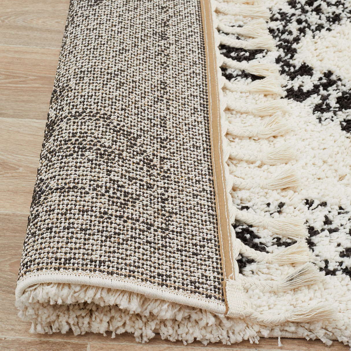 Saffron 33 White Rug