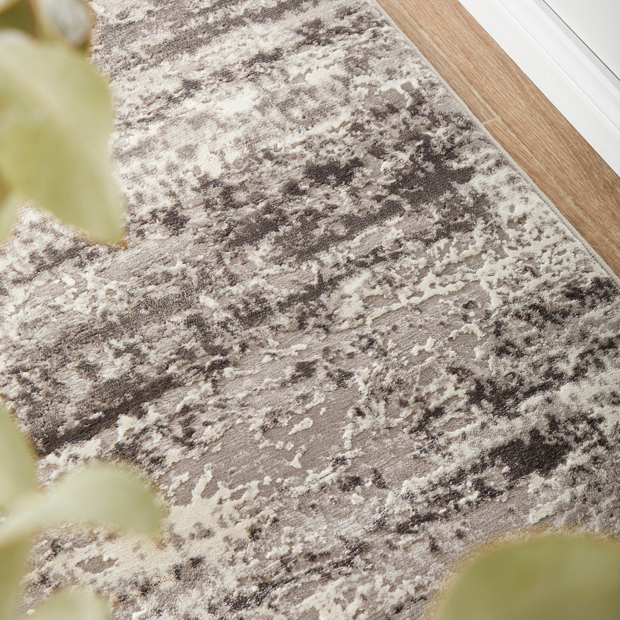 Opulence 115 Silver Runner Rug