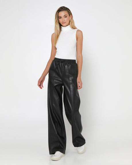 Madison The Label Varney Turtle Neck Knit - White
