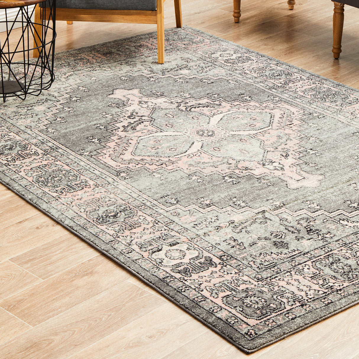 Avenue 703 Grey Rug