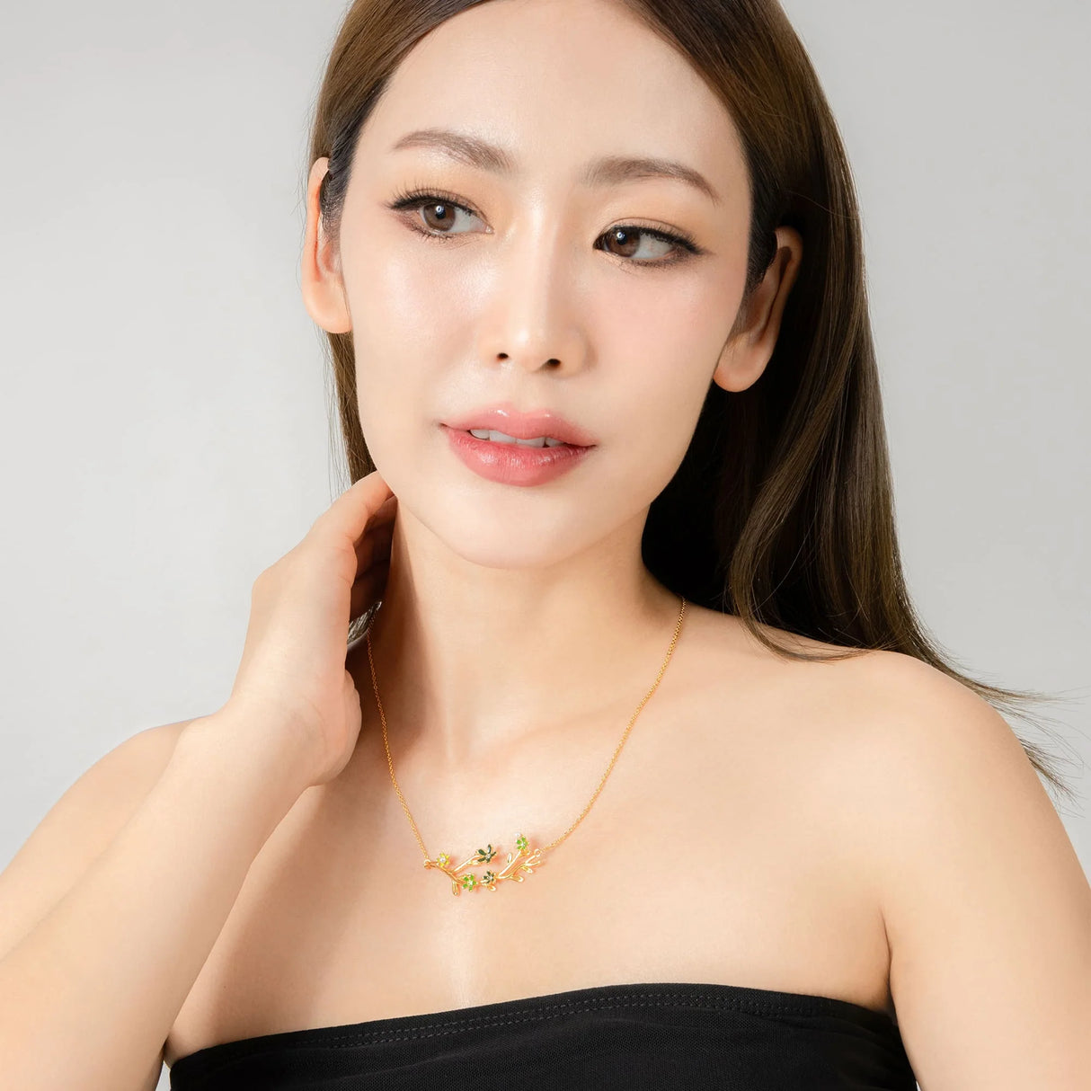 Krystal Couture Petalia Olive Green Necklace Featured SWAROVSKI Crystals in Gold