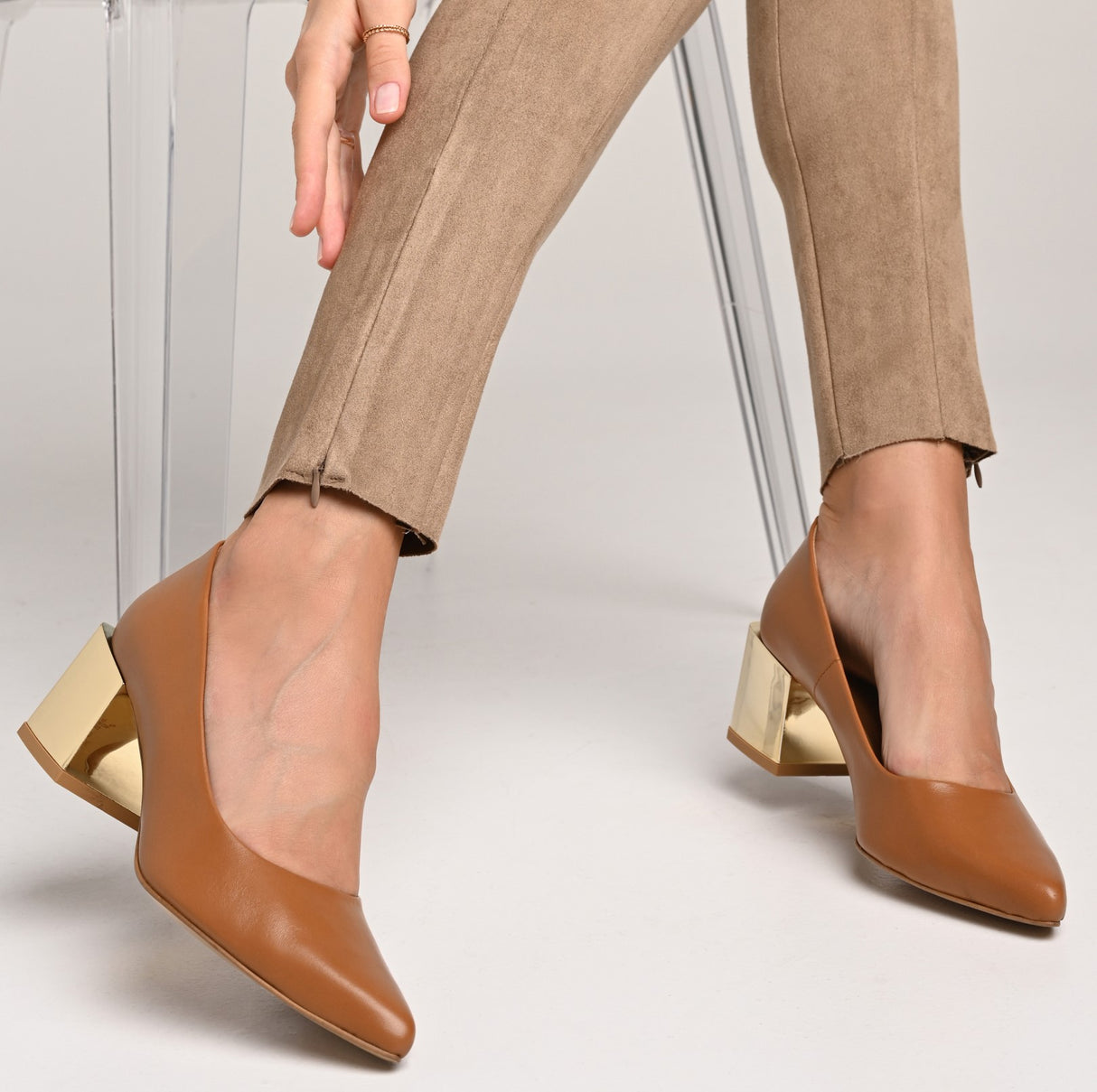 Bosccolo Womens Pumps - Beige/Gold