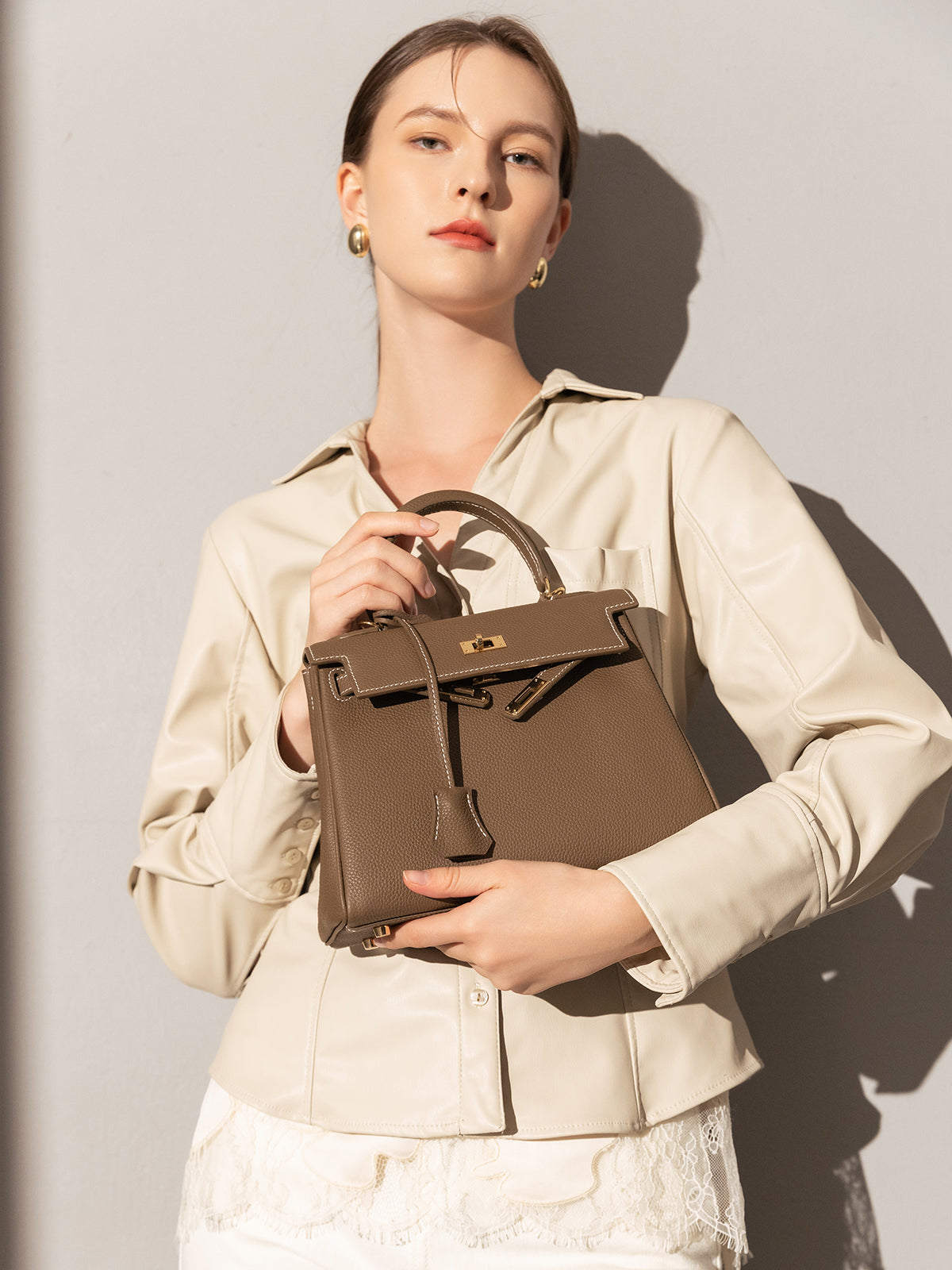 Queens Mini Top Handle Palm - Taupe