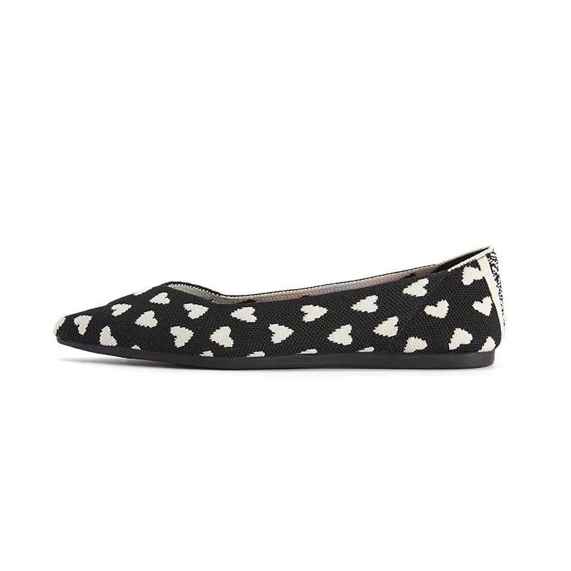 Heart Print Pointed Toe Comfortable Flats - Black