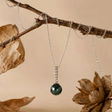 Krystal Couture Lustrous Pendant Necklace Embellished with Swarovski Crystal Iridescent Tahitian Look Pearls