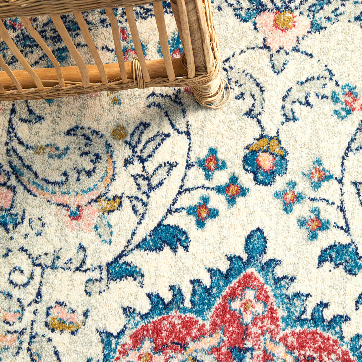 Avenue 705 Pastel Round Rug