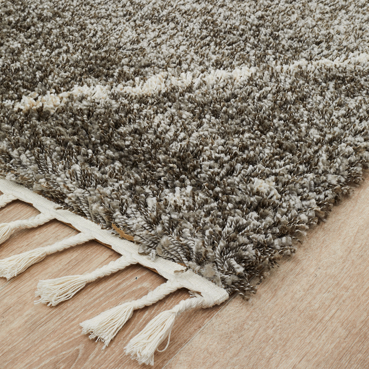 Saffron 44 Grey Rug