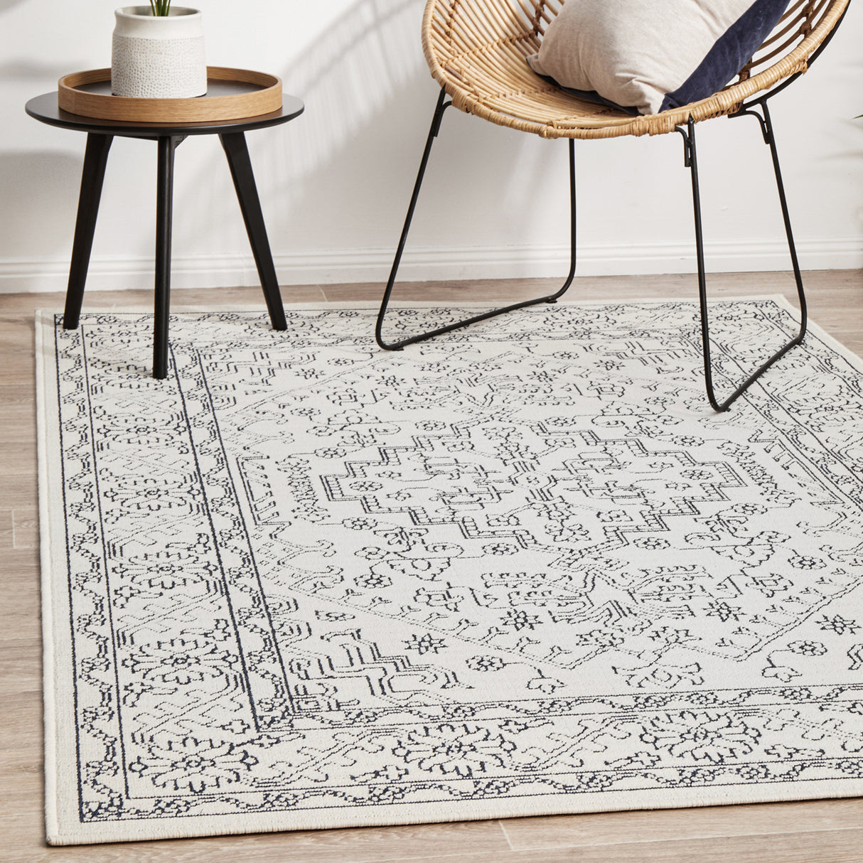 Seaside 5555 White Rug