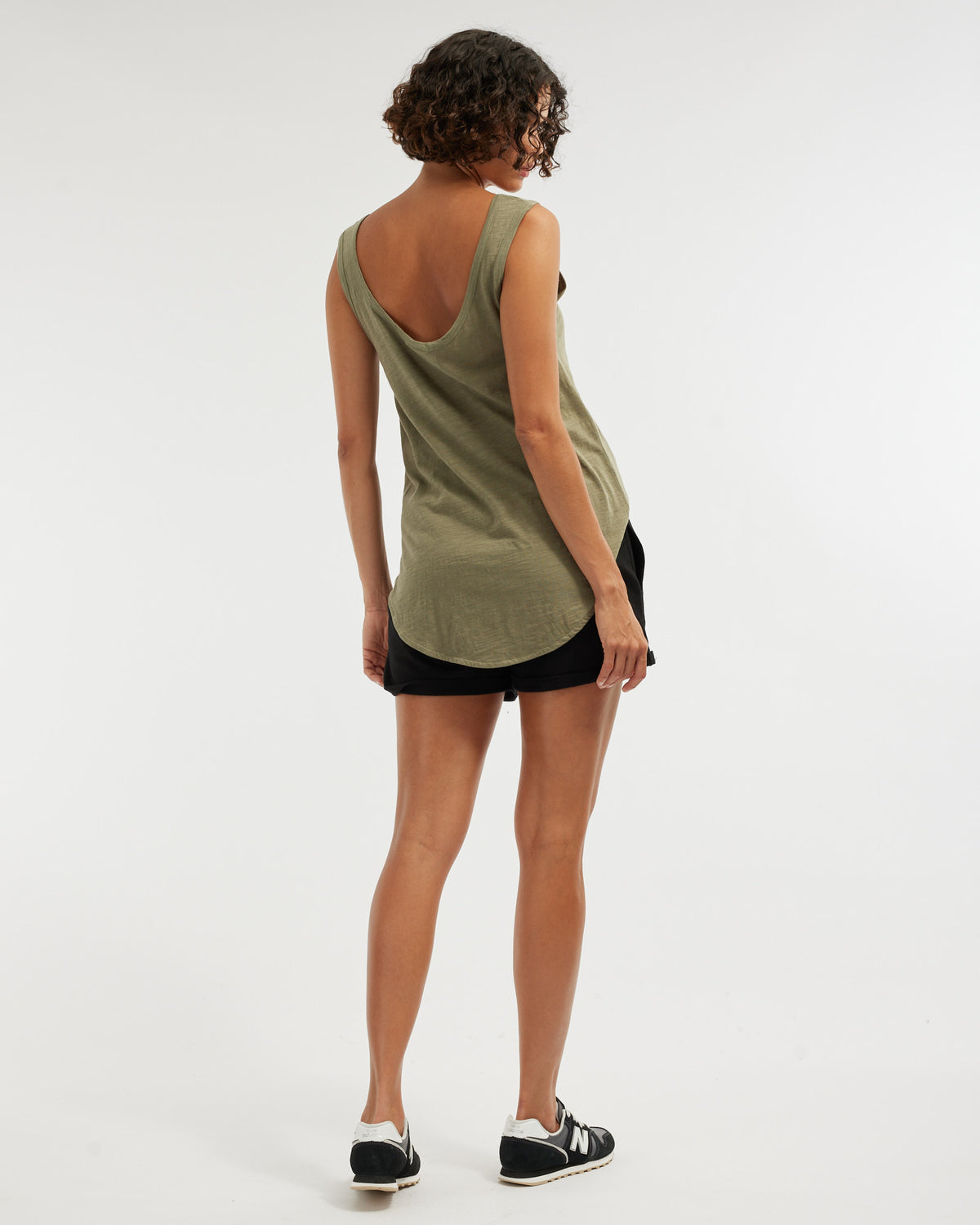 Amelius Abigail Rolled Hem Short - Black