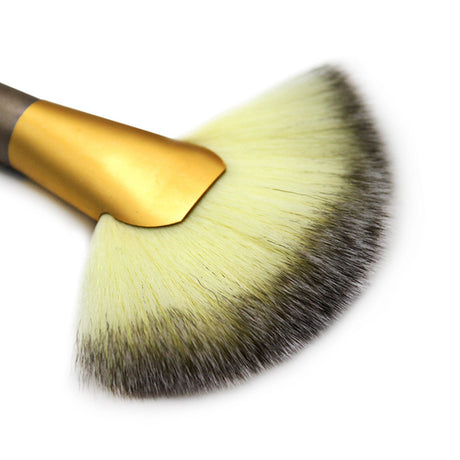 Flat Fan Brush Professional Fiber Makeup Brush Define Bronzer Illuminator - Champagne