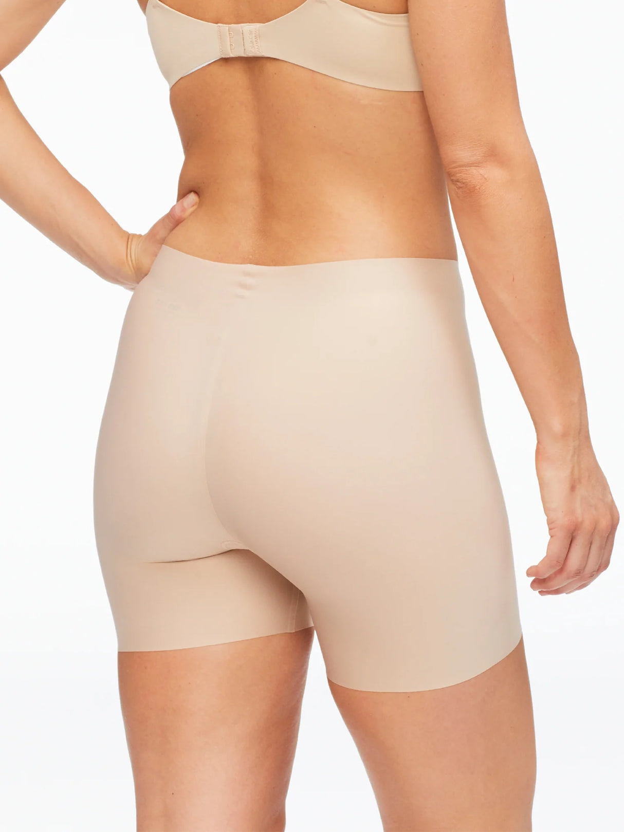 Nancy Ganz Body Light W Short - Warm Taupe