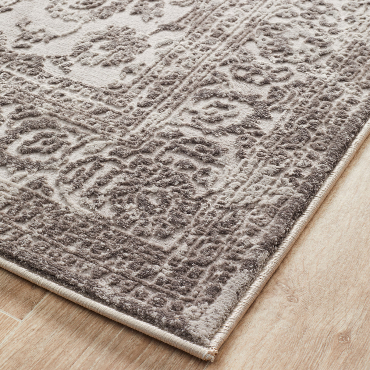 Opulence 111 Silver Rug
