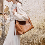 Nalandu Vintage Leather Large Capacity Commuter Tote Bag - Brown