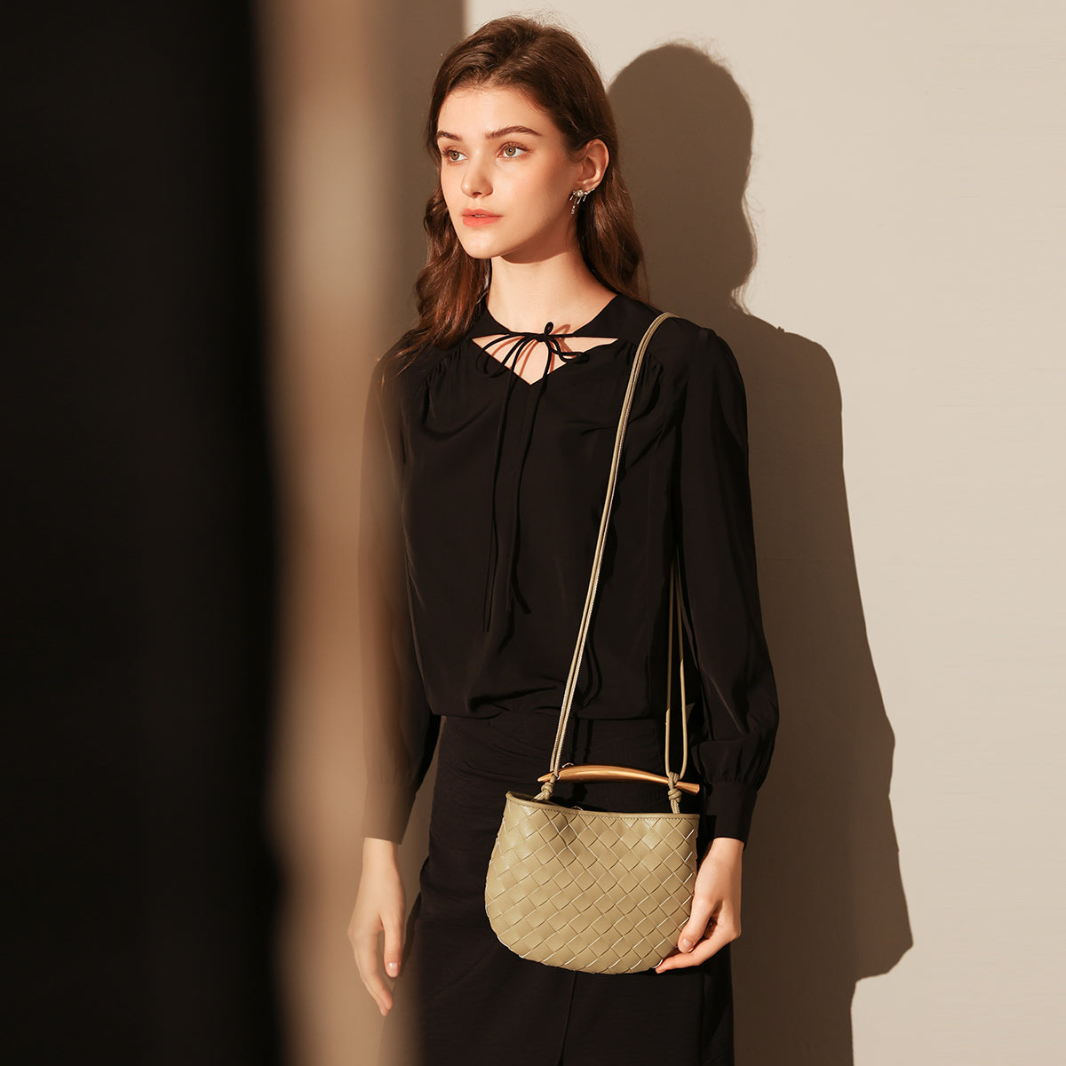 Sculpted Riviera Woven Leather Hobo Bag - Avocado