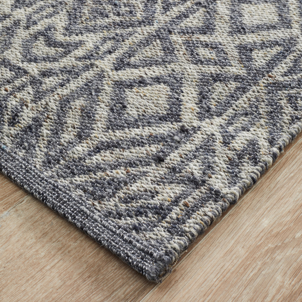 Relic 150 Grph Rug