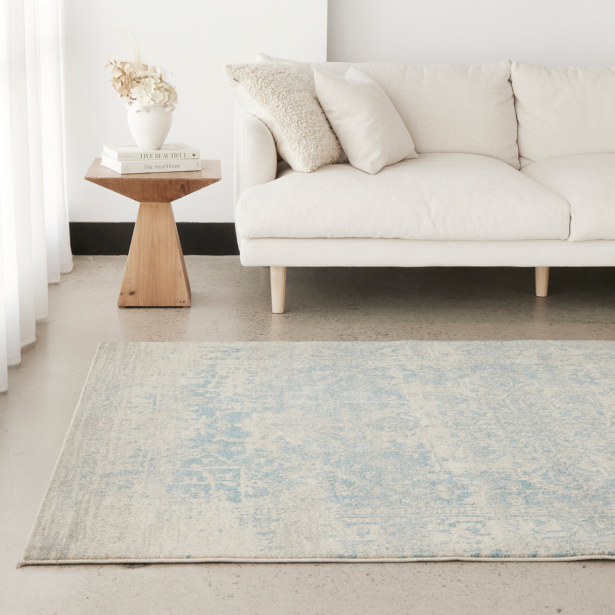 Evoke 253 White Blue Rug