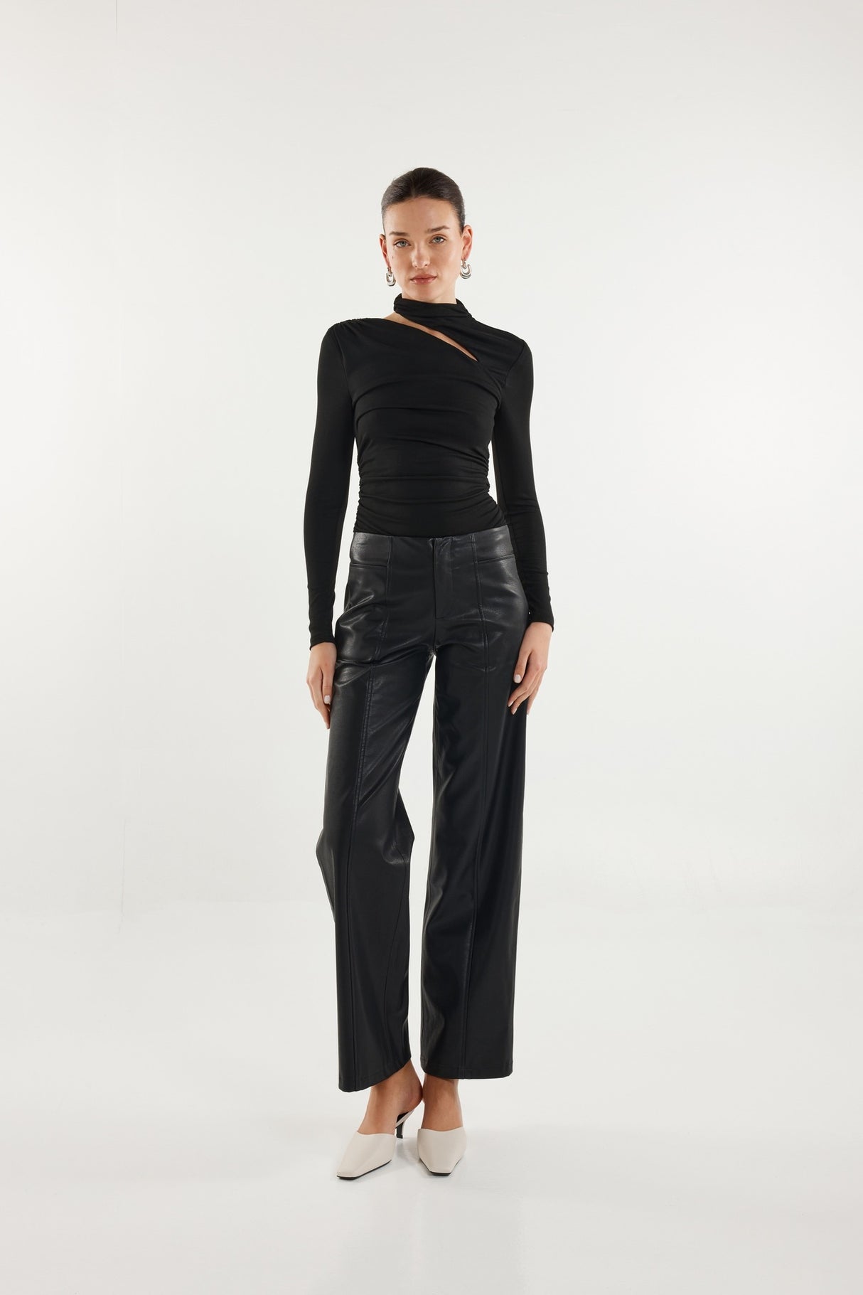 Madison The Label Franklin L/S Top - Black