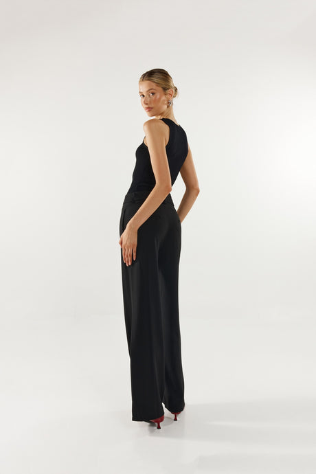 Madison The Label Jeanie Knit Top - Black