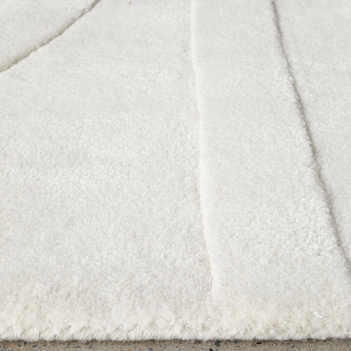 Summit Trail White Rug