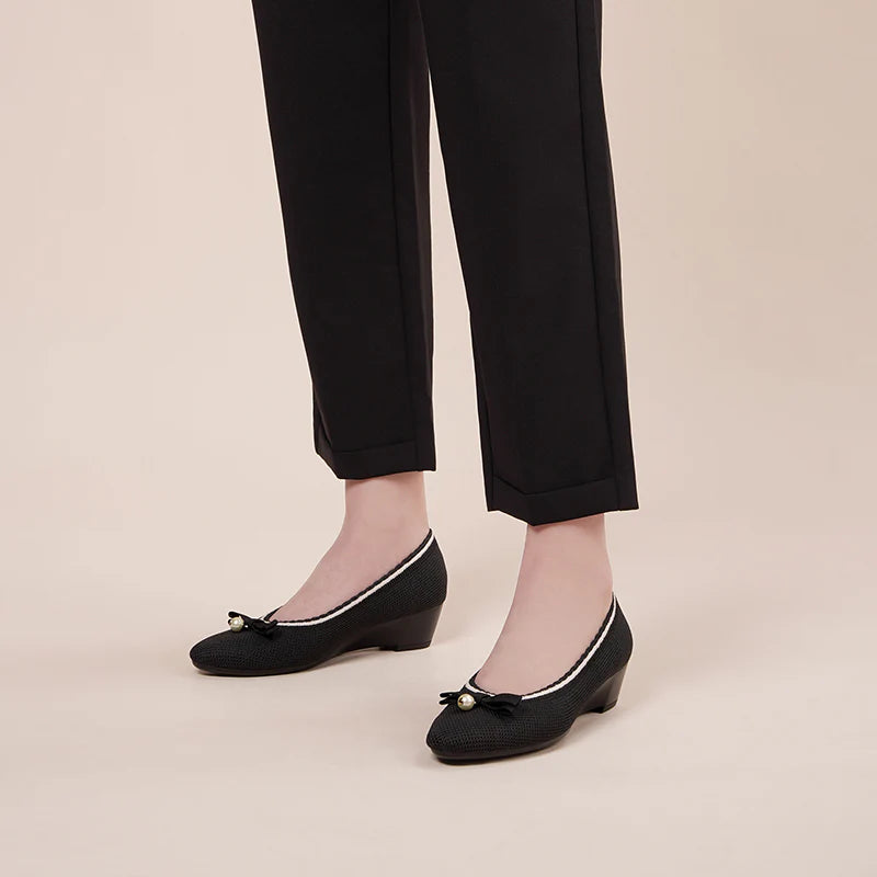 Shallow Wedge Pearl Bow Work Shoes - Black