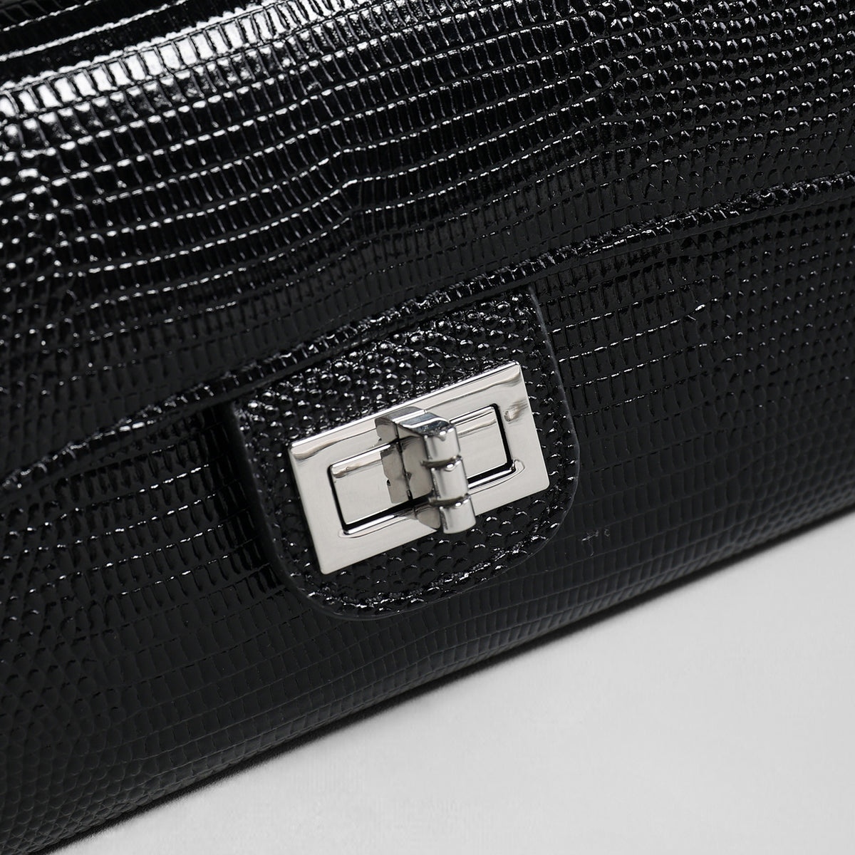 Lizard Embossed Leather Baguette Bag – Black Chain Shoulder Bag
