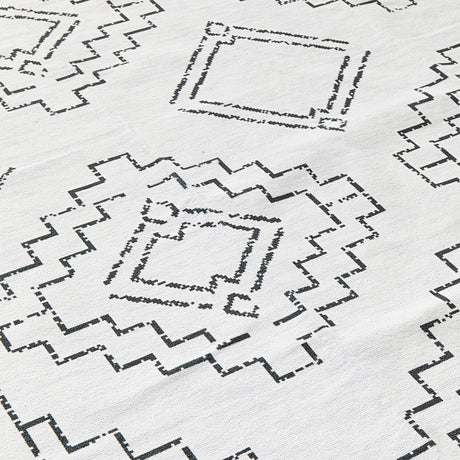 Kindred Leeroy White Rug
