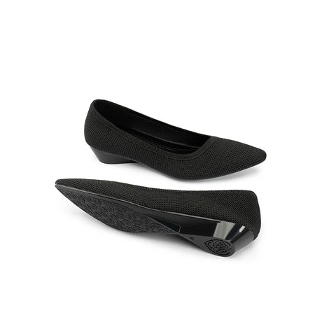 Diagonal Cut Knit Pointed Toe Wedge Flats - Black