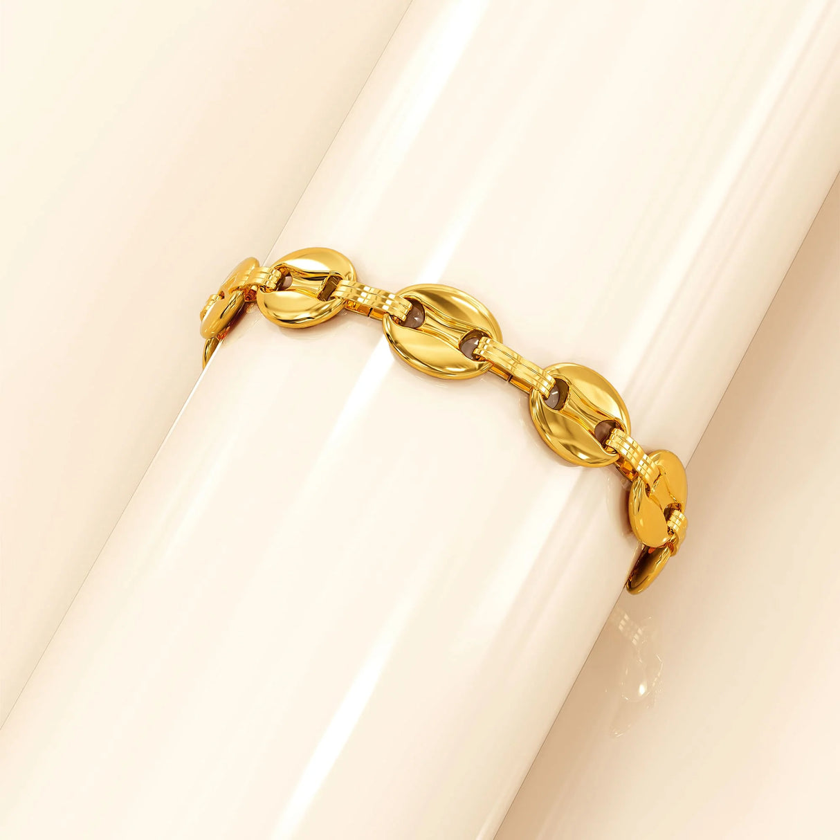 Bullion Gold Interlocking Anchor Link Bracelet in Gold - 8mm