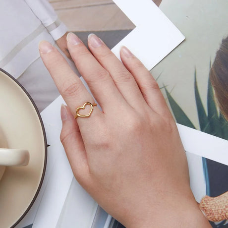 Solid 925 Sterling Silver Crystals Queued In Gold Ring