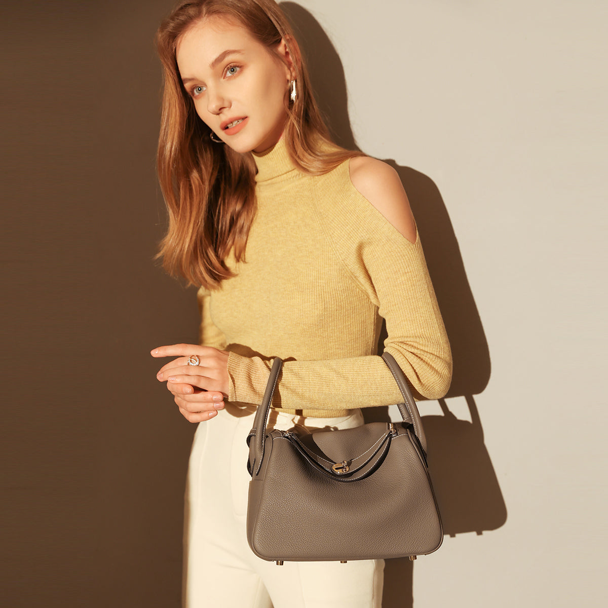 Classic Monte Convertible Leather Shoulder Bag - Taupe