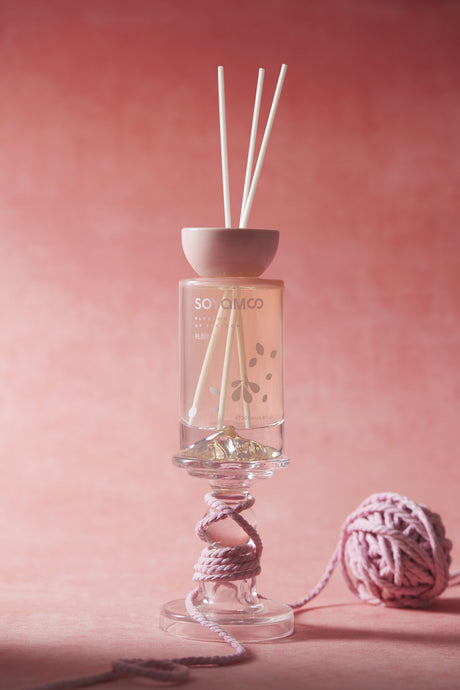 Blushing Peach Bliss Sculpted Round Shoulder Reed Diffuser � 200ml