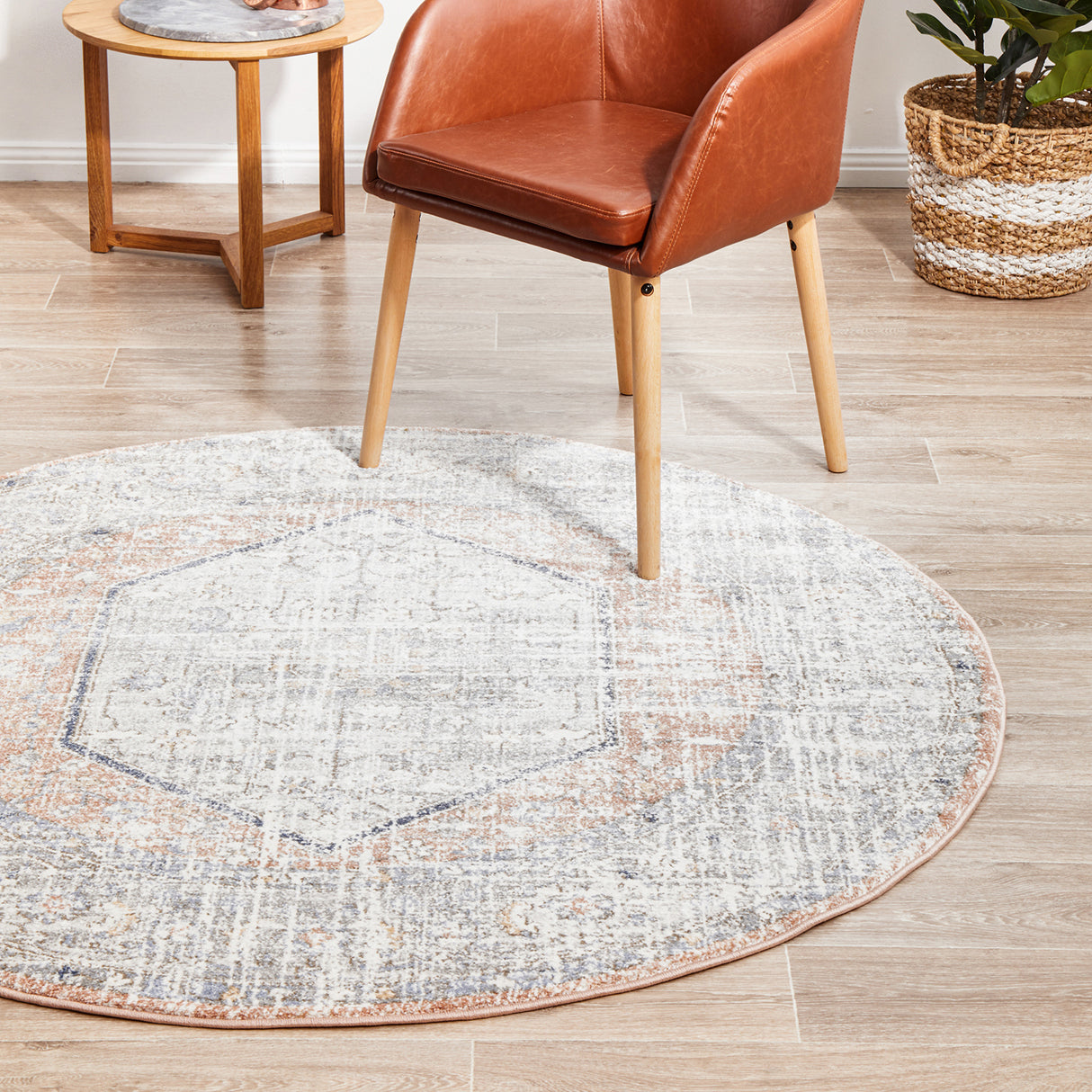 Mayfair Lorissa Peach Round Rug