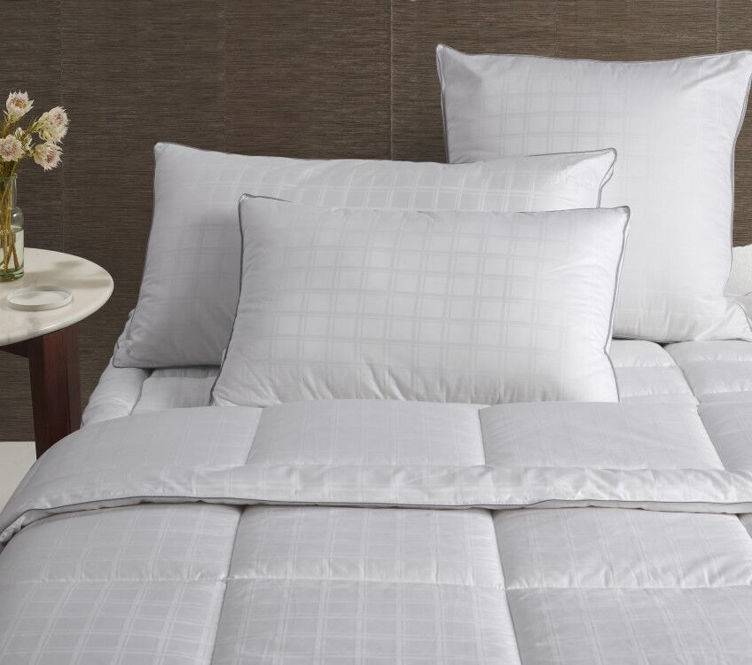 Accessorize Deluxe Hotel Quilt
