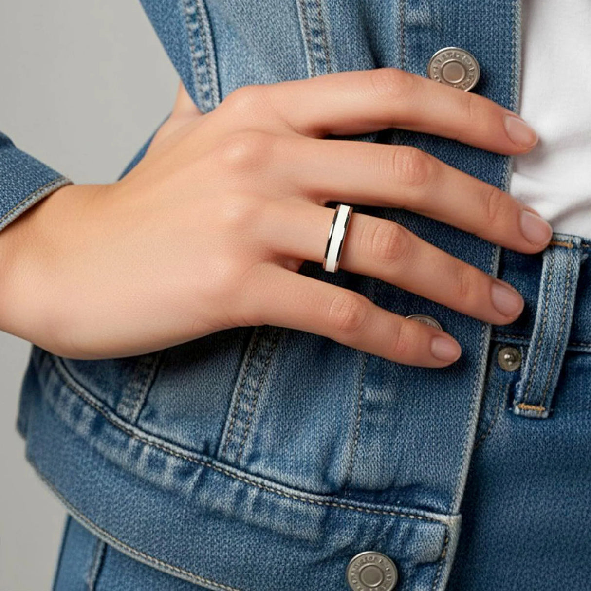 Bullion Gold Ceres Timeless Ring White Enamel Ring in Silver