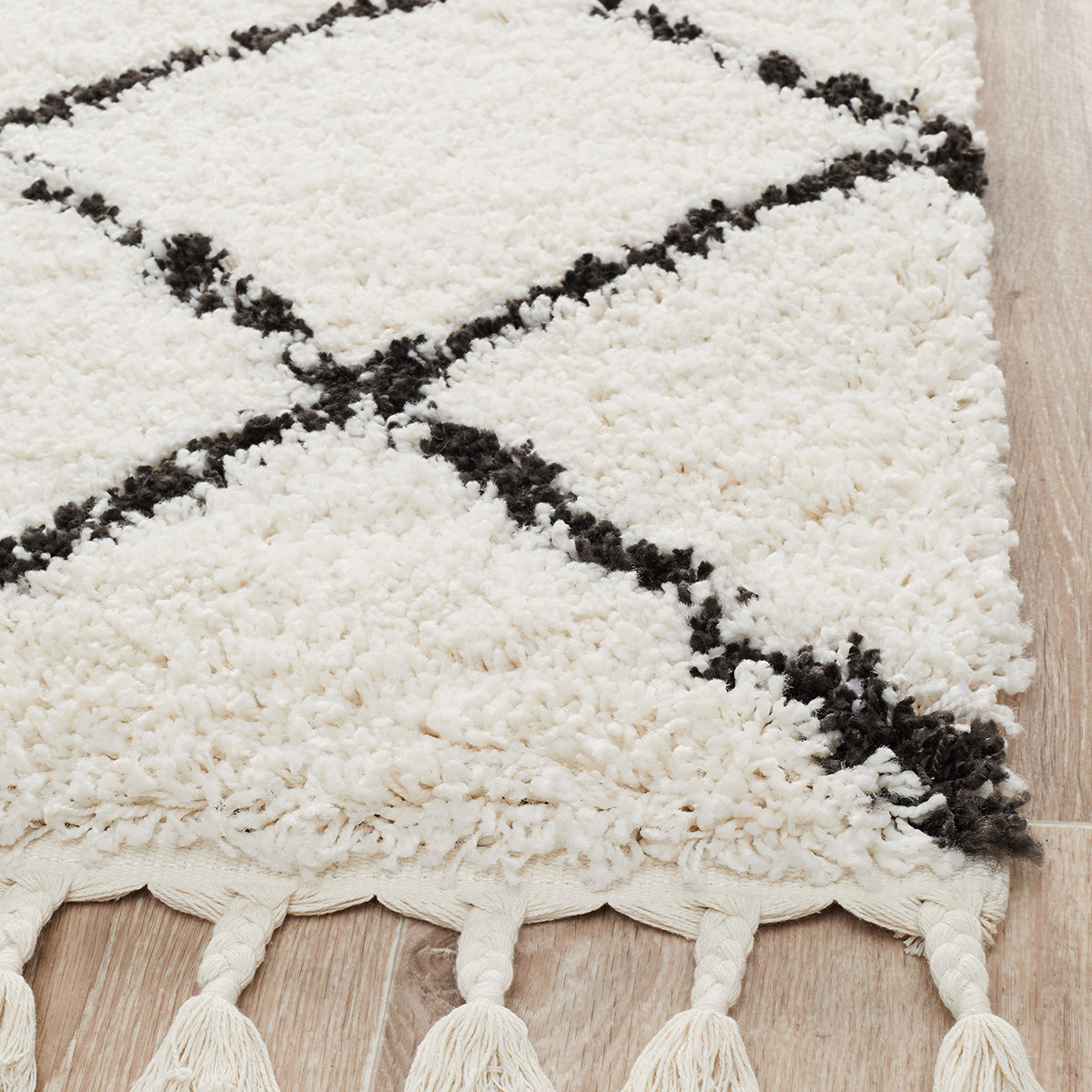 Saffron 22 White Runner Rug