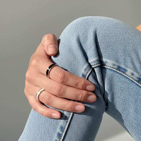 Bullion Gold Ceres Timeless Ring Black Enamel Ring in Silver