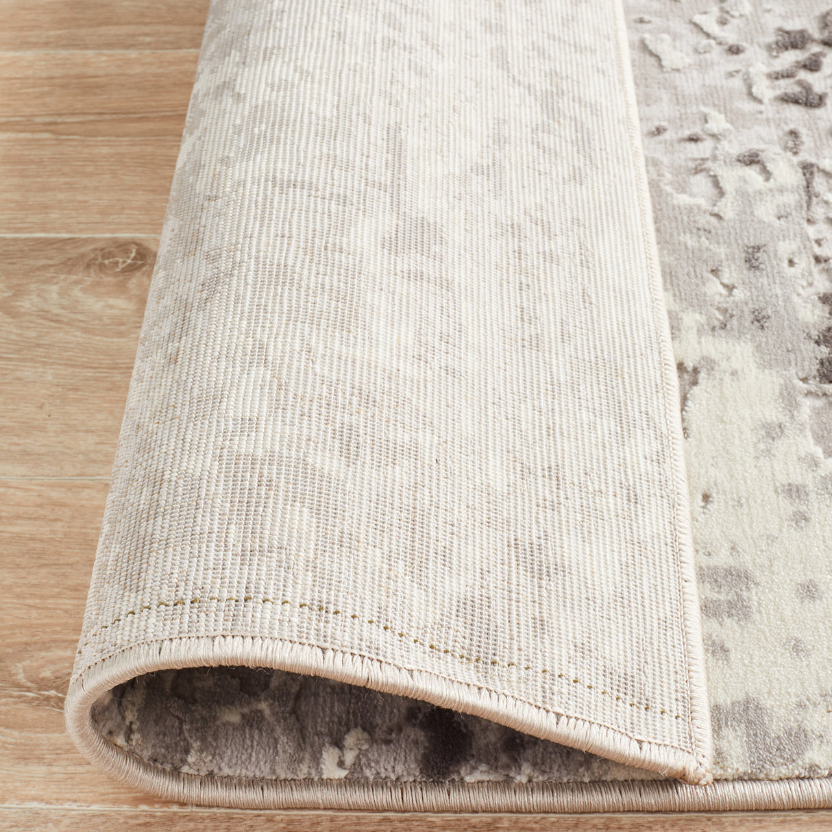 Opulence 115 Silver Rug