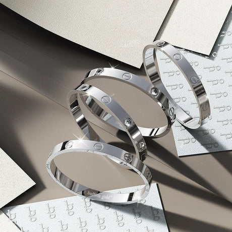 Boxed Carrie 3 Pc Tri-Tone Bangle Set