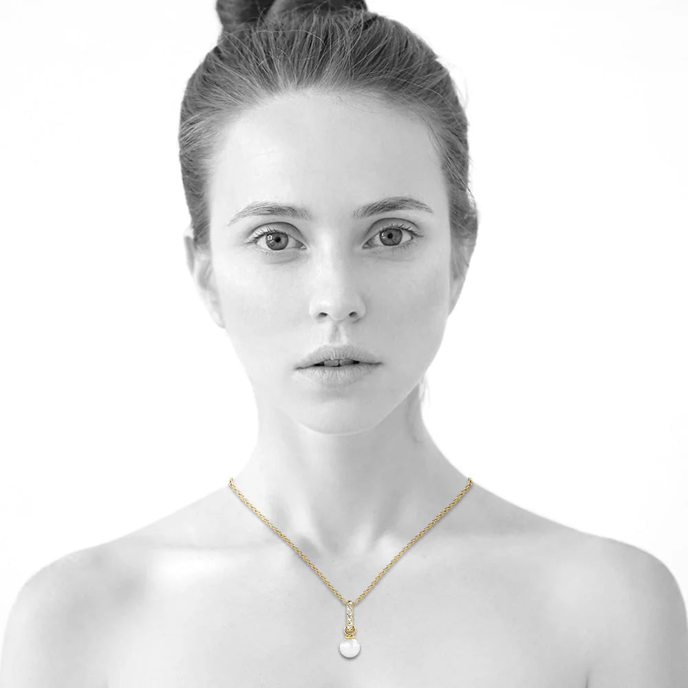 Krystal Couture Luminous Pearl Pendant Necklace in Gold Adorned with Crystals from Swarovski