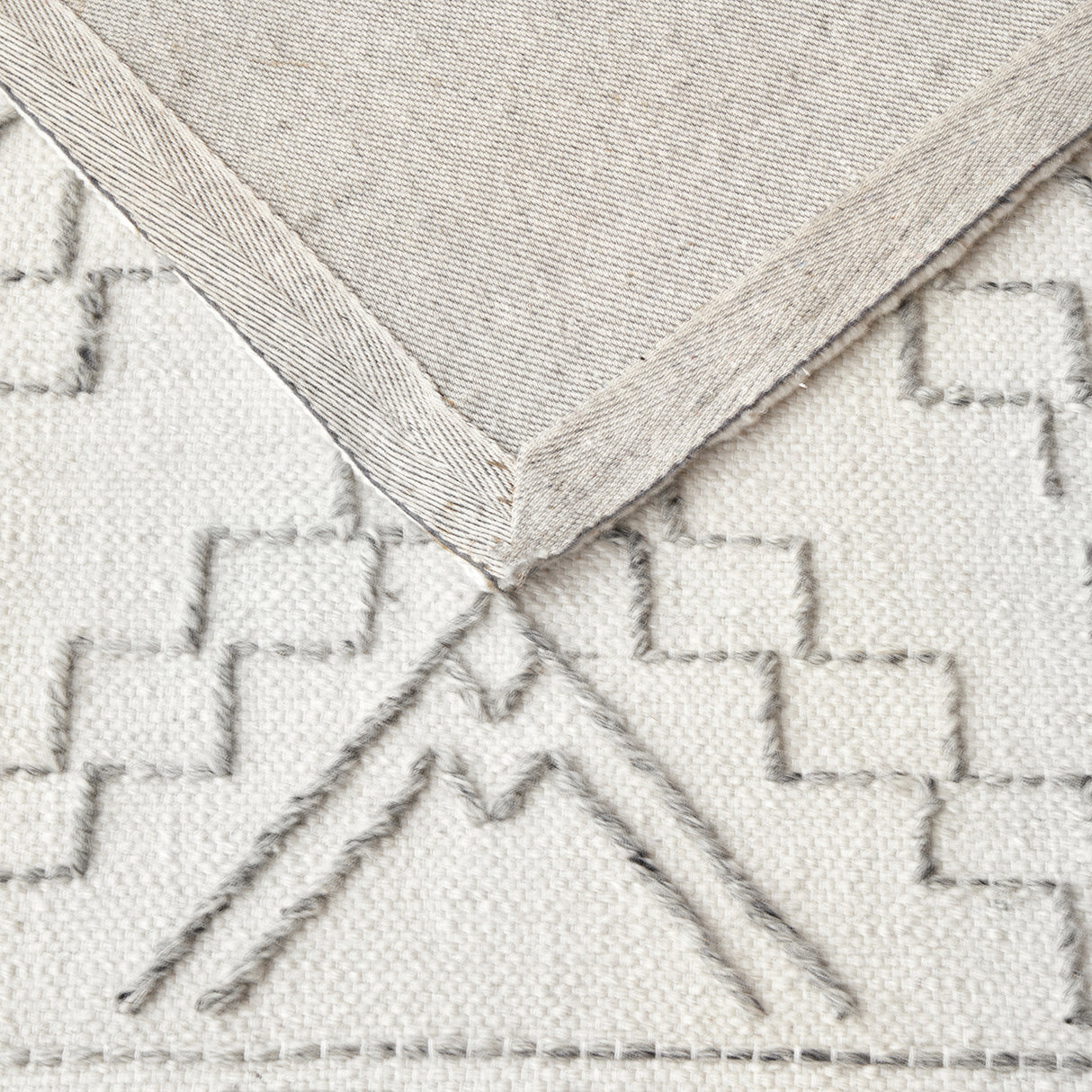 Hudson 802 Ivory Rug