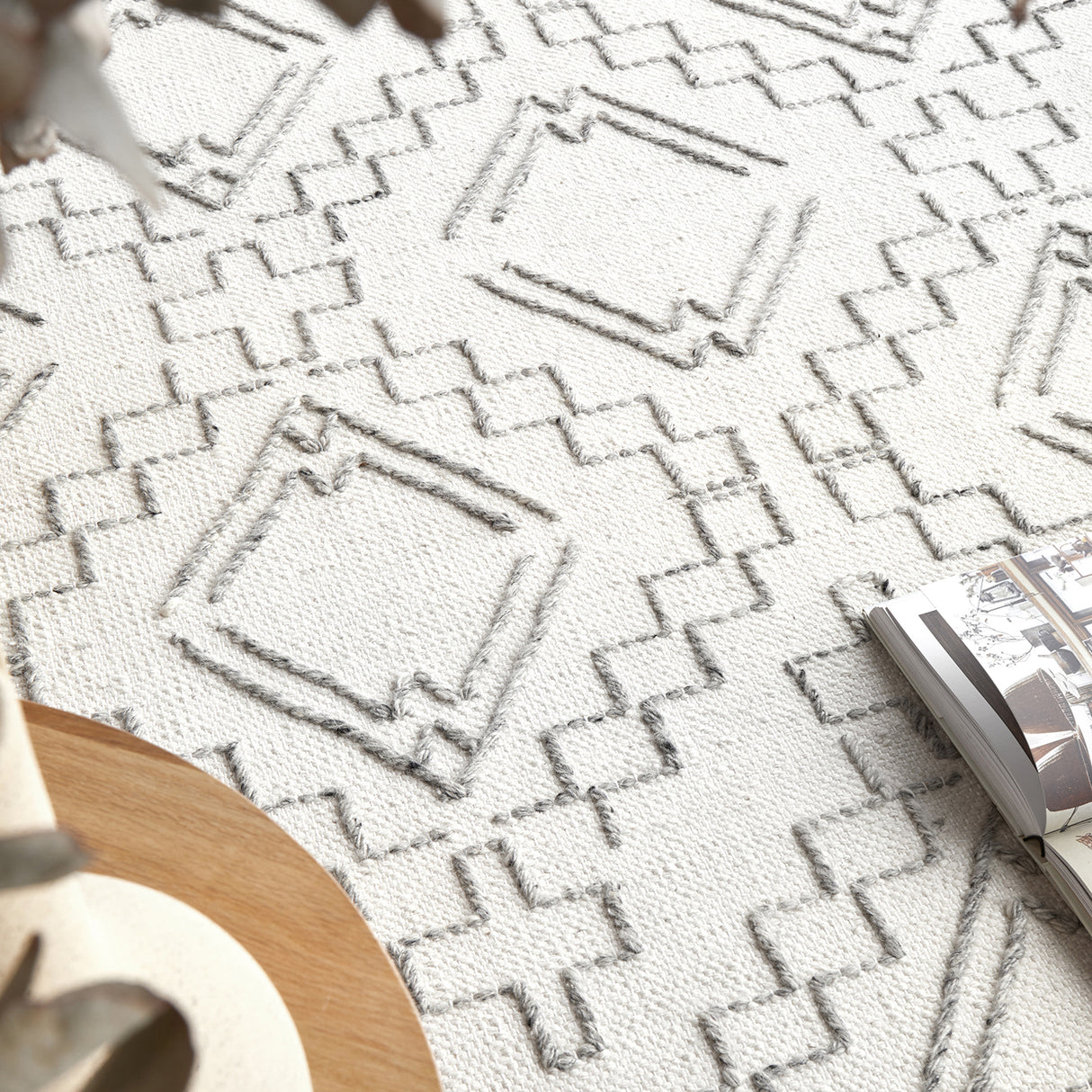 Hudson 802 Ivory Rug