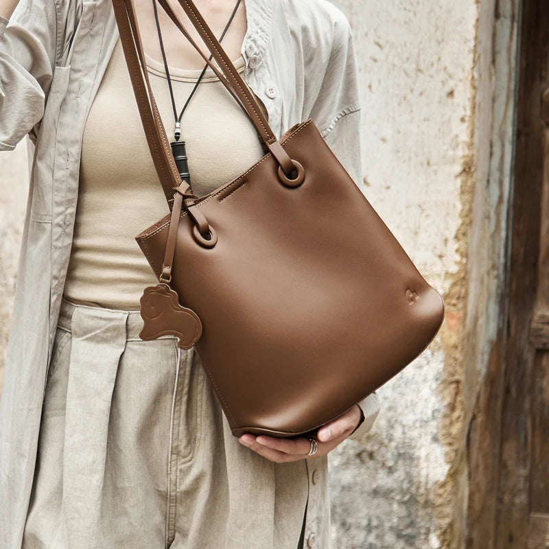Nalandu Leather Horse Charm Tote Bag - Coffee