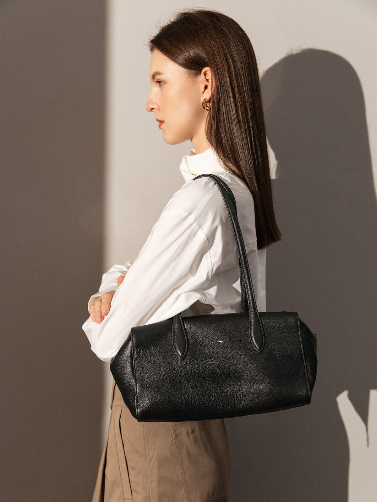 Soft Leather Boston Shoulder Bag - Black