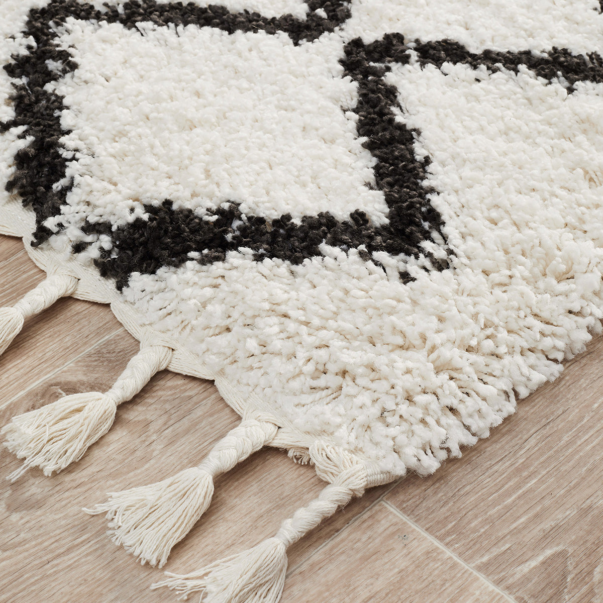Saffron 11 White Runner Rug