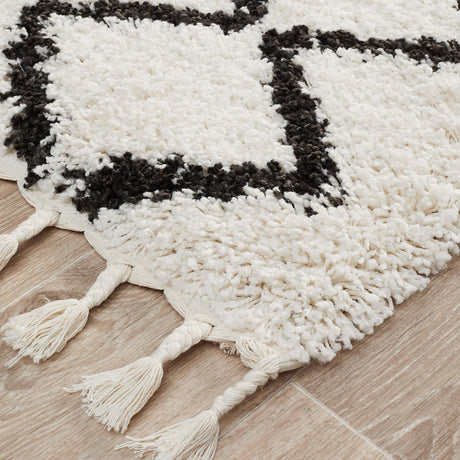 Saffron 11 White Runner Rug