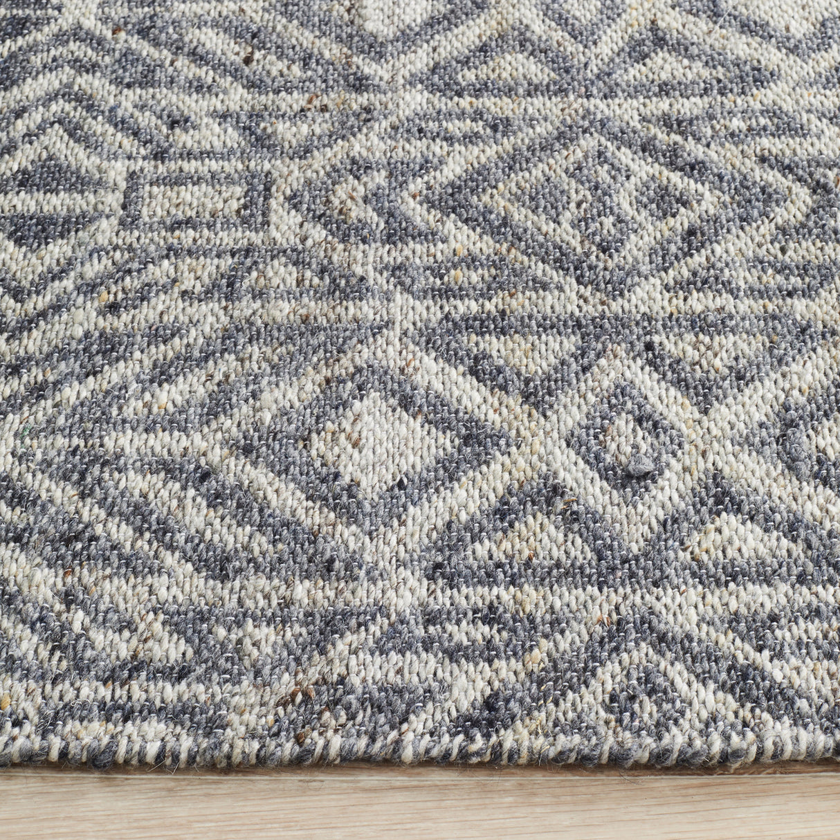 Relic 150 Grph Rug